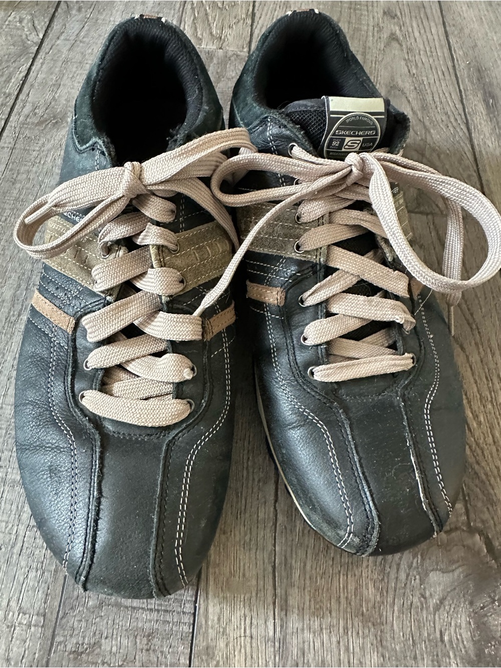 Skechers Men’s Navy Casual Shoes with Beige Laces and Tan Stripes- Size 10